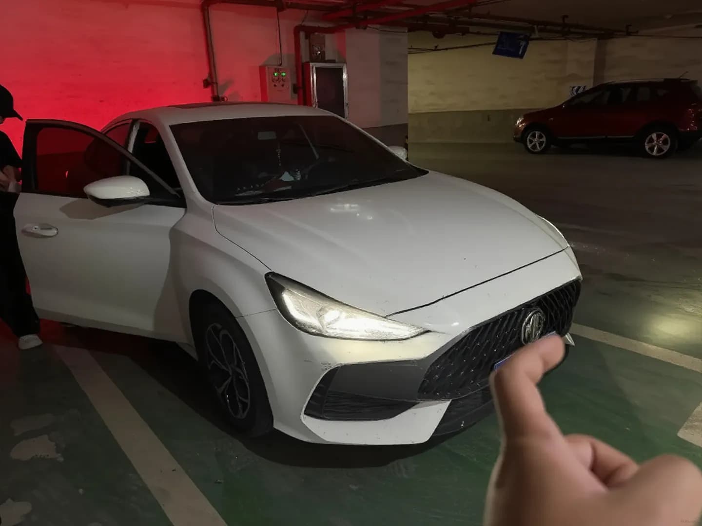 Vehicle thumbnail 3