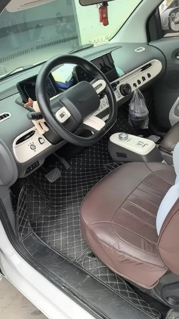 Vehicle thumbnail 3