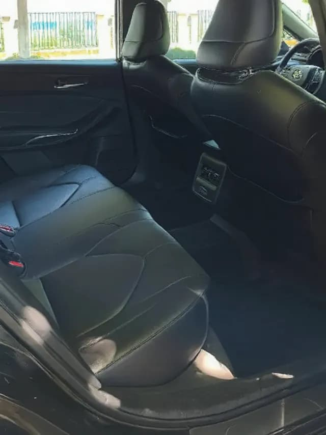 Vehicle thumbnail 6