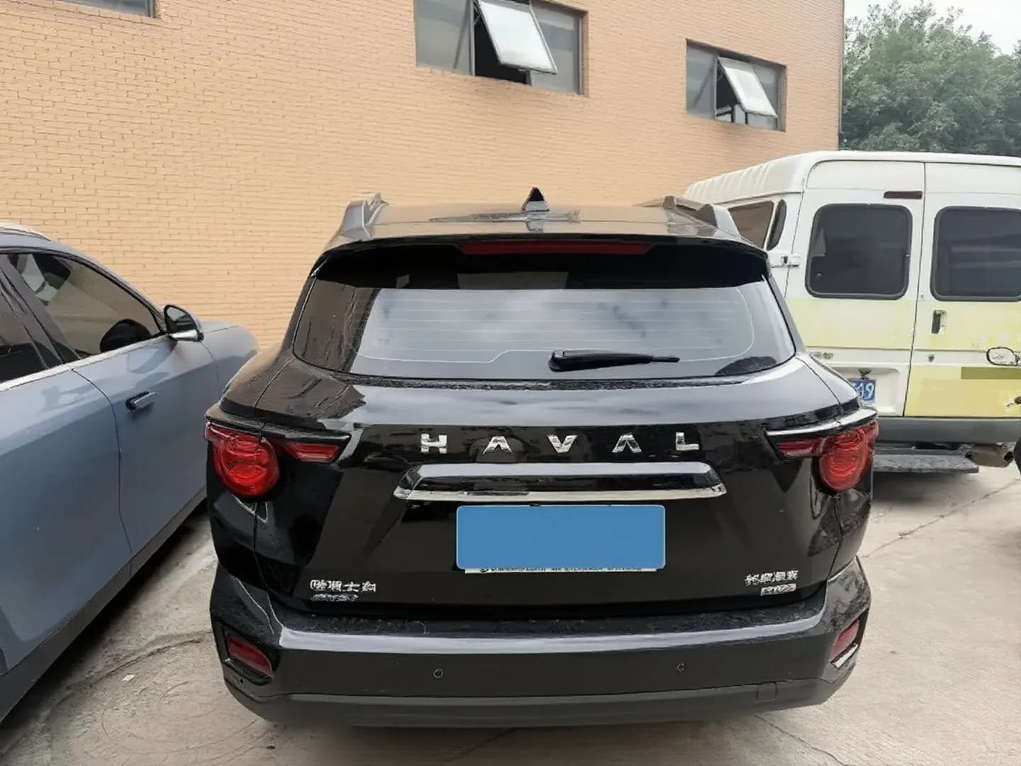 Vehicle thumbnail 6