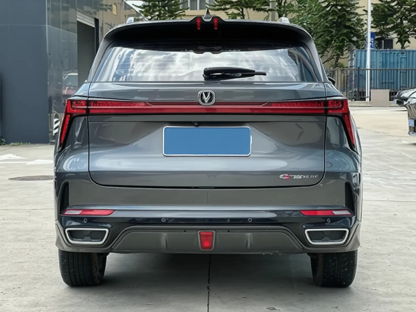 Vehicle thumbnail 6