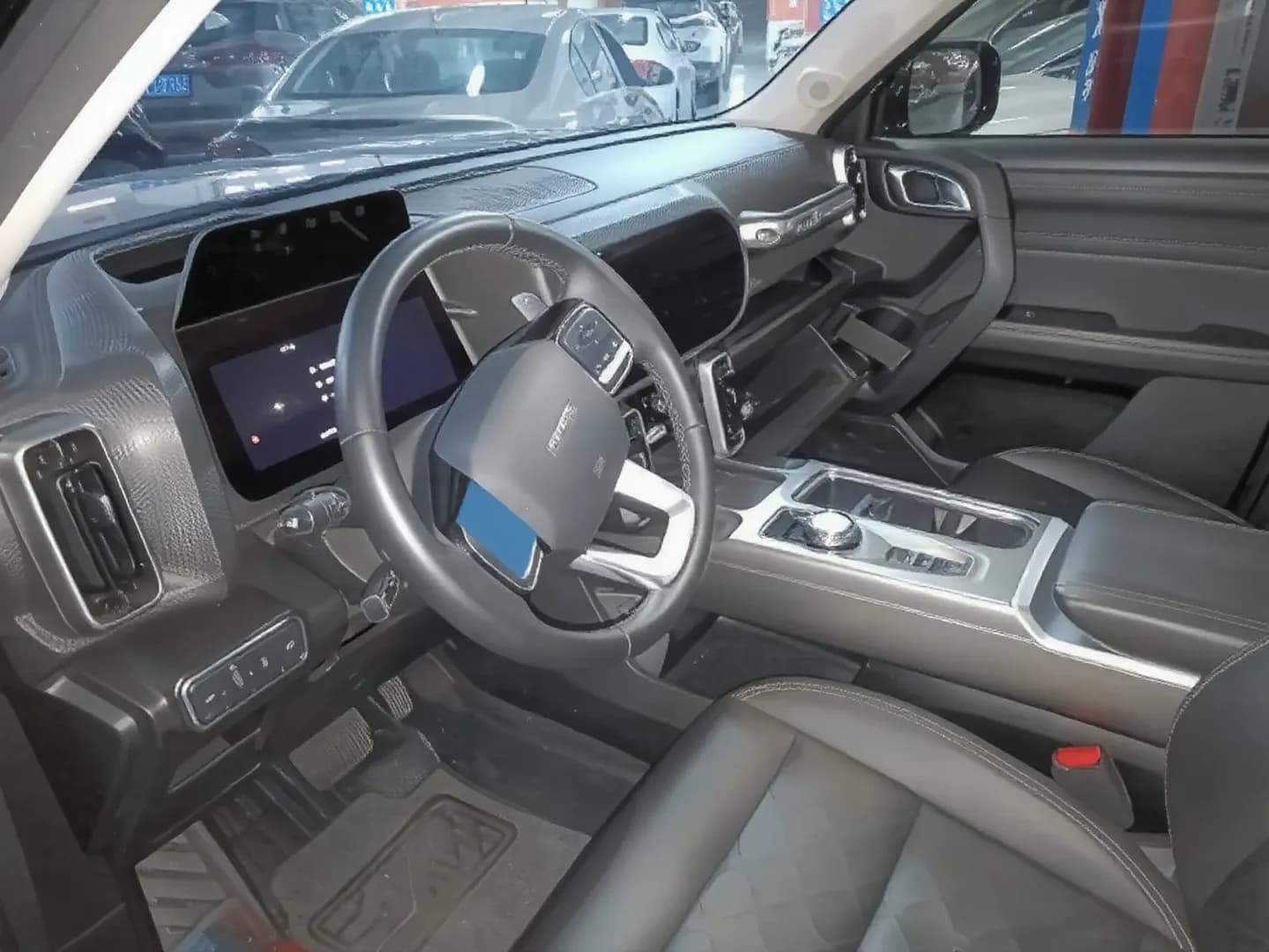 Vehicle thumbnail 4