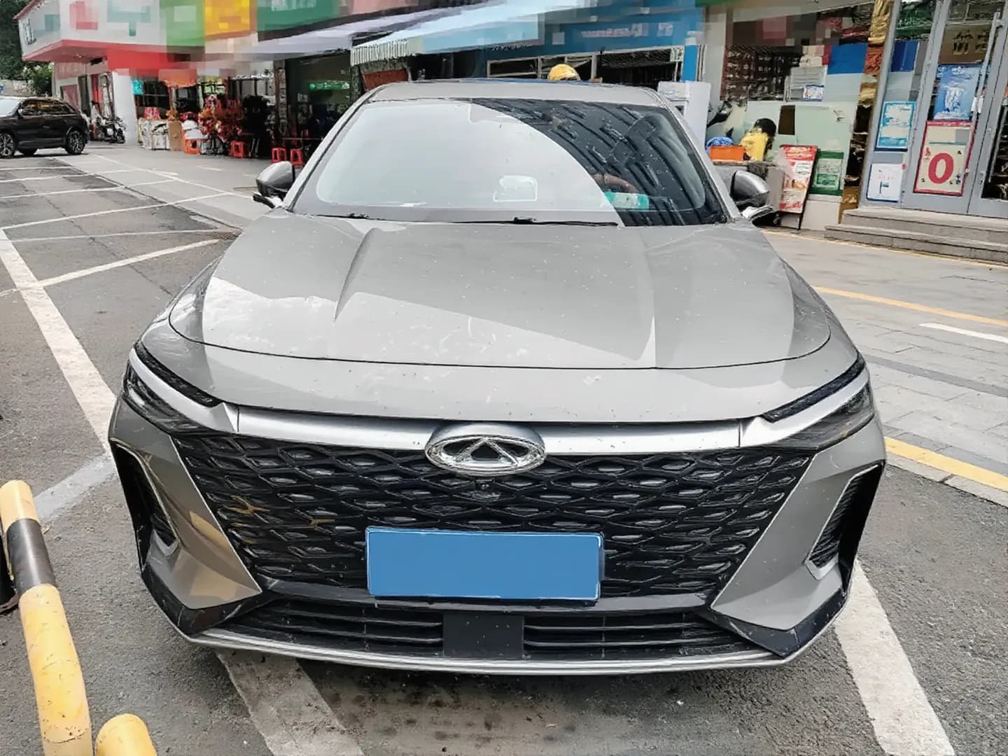 Vehicle thumbnail 2