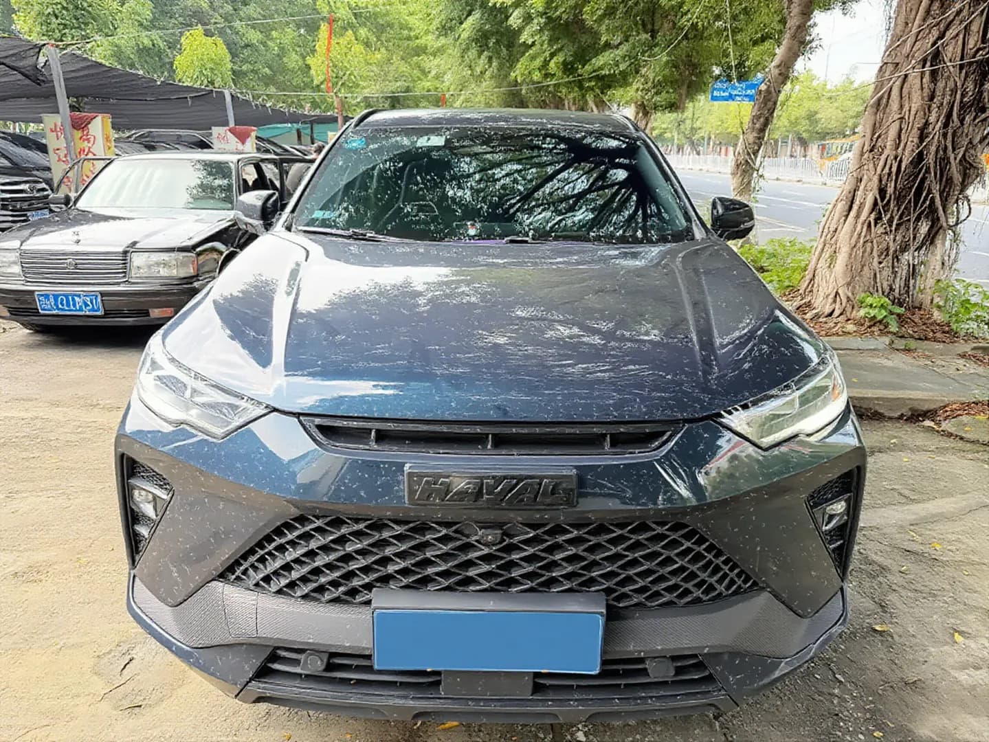Vehicle thumbnail 2