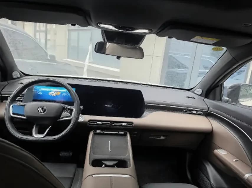Vehicle thumbnail 4