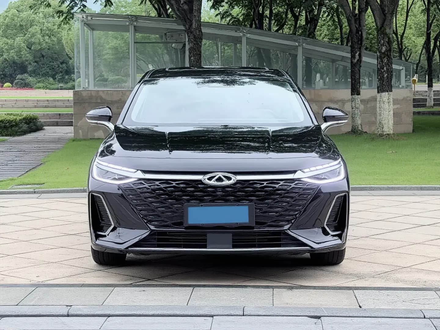 Vehicle thumbnail 2