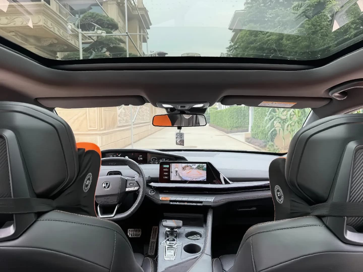 Vehicle thumbnail 5