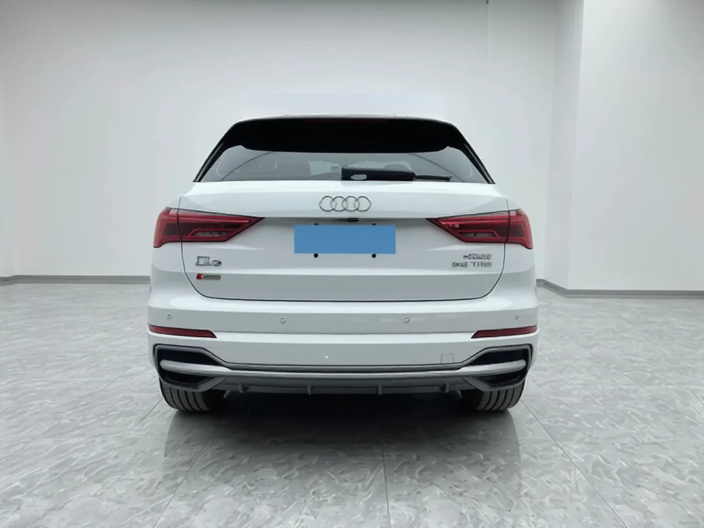 Vehicle thumbnail 2
