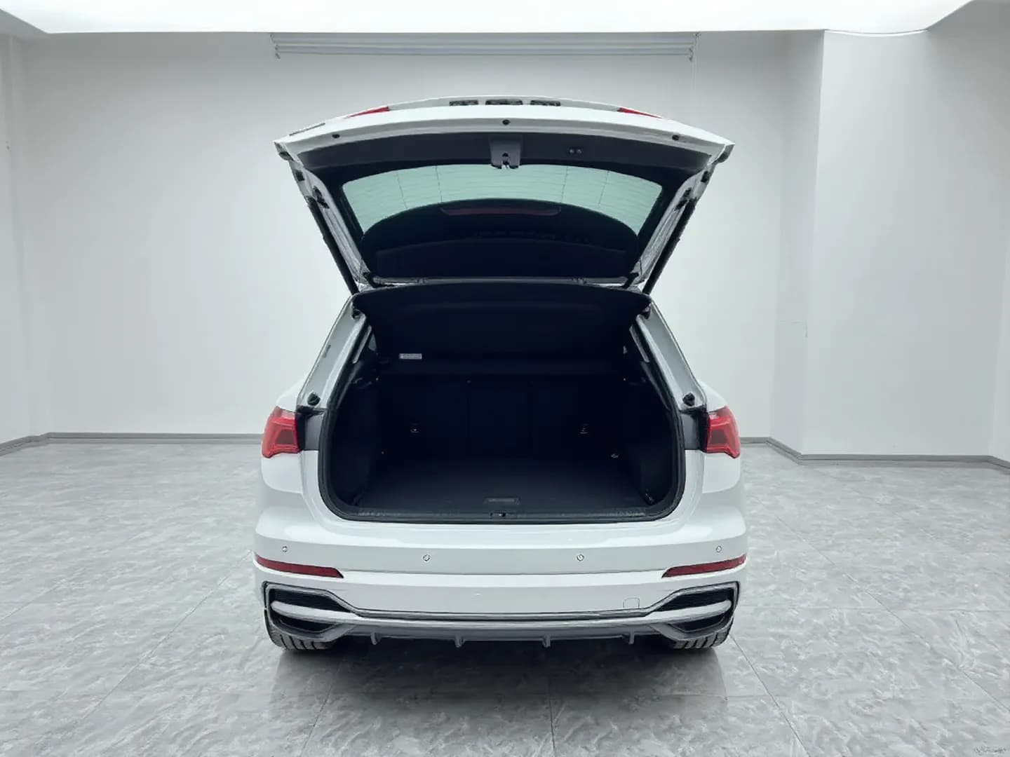 Vehicle thumbnail 8