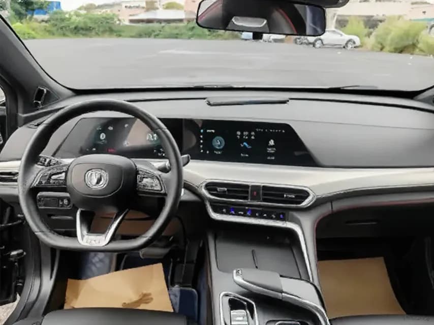 Vehicle thumbnail 4