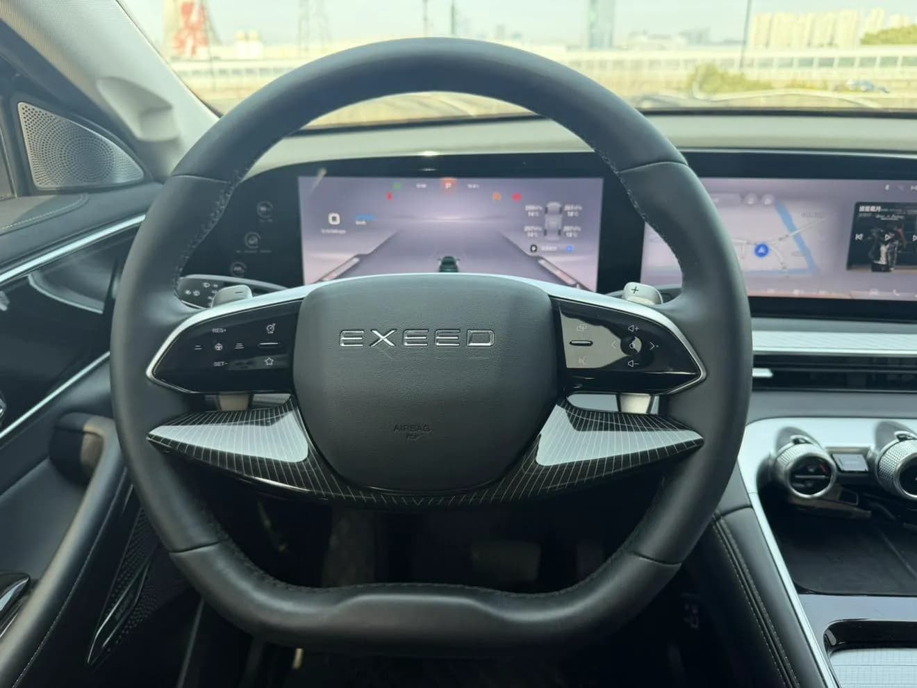 Vehicle thumbnail 6