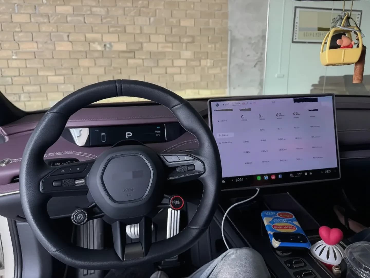 Vehicle thumbnail 2