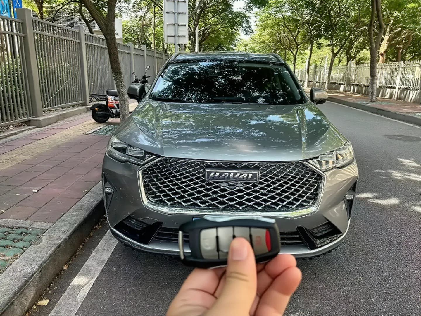 Vehicle thumbnail 2