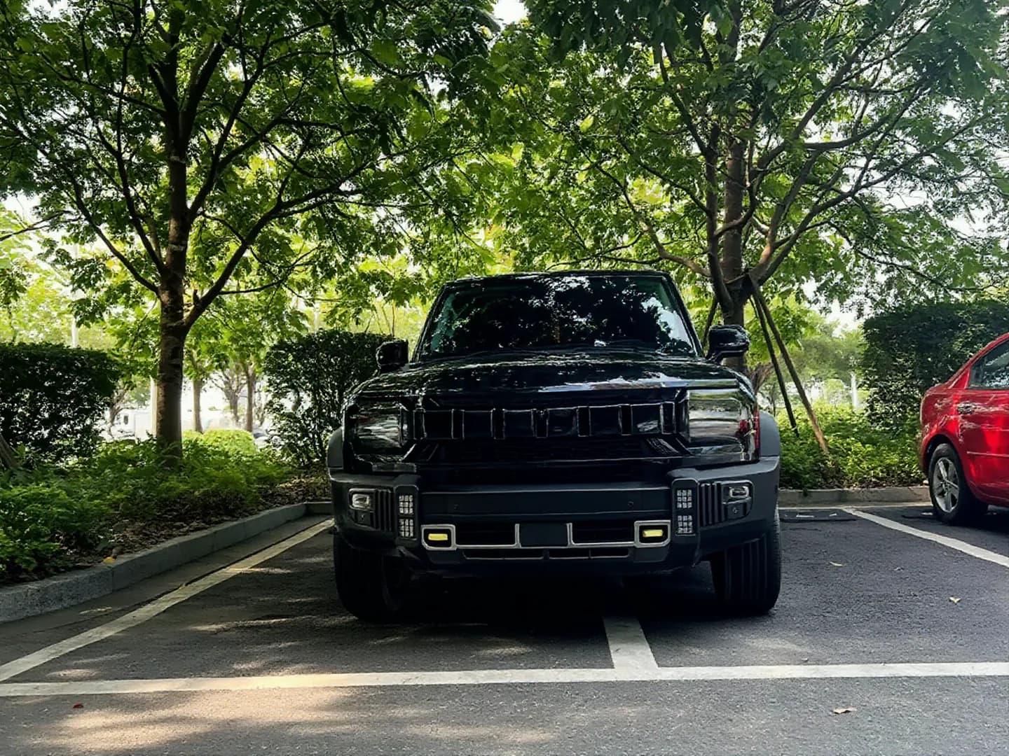 Vehicle thumbnail 2