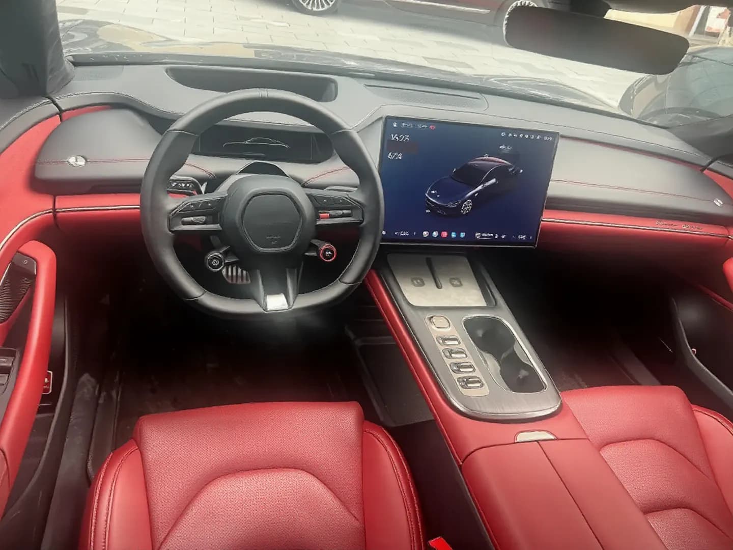 Vehicle thumbnail 6