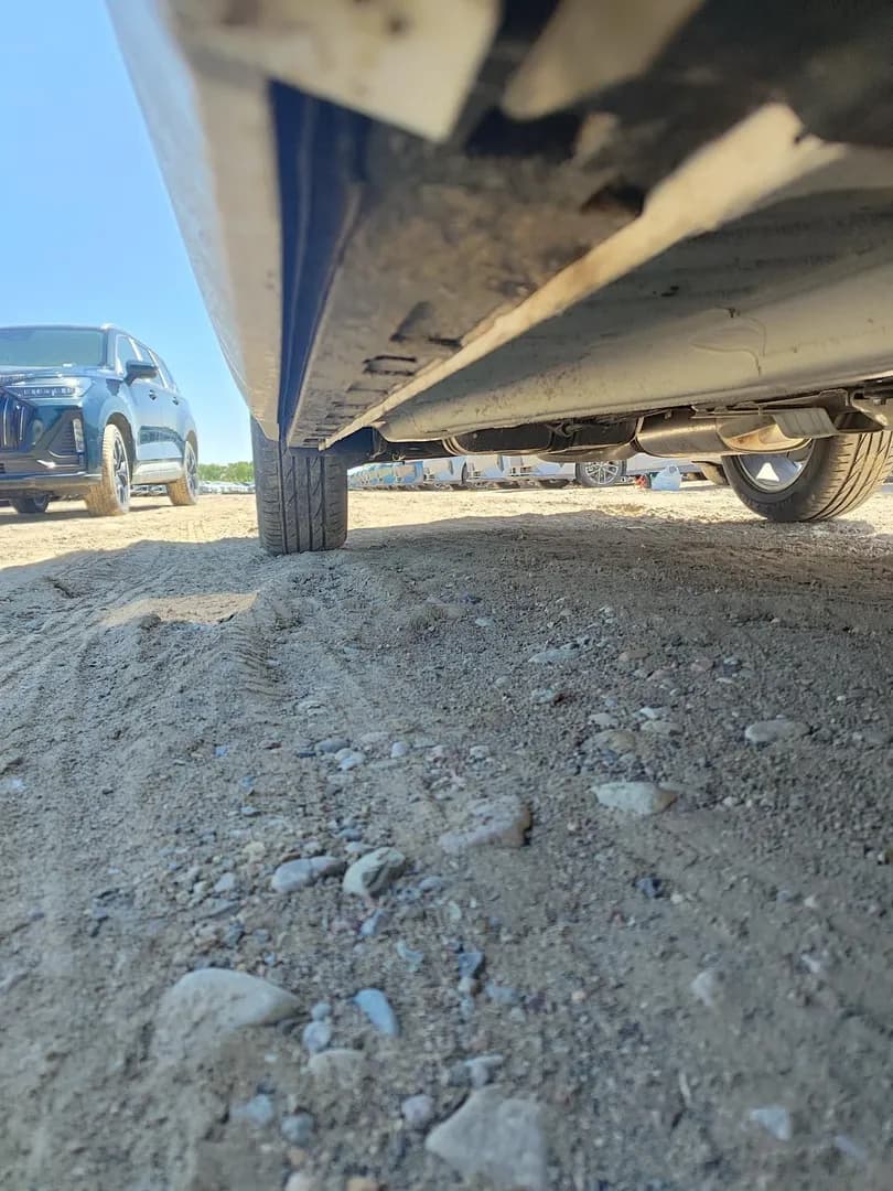 Vehicle thumbnail 6