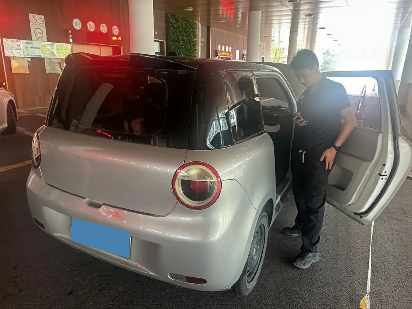Vehicle thumbnail 3