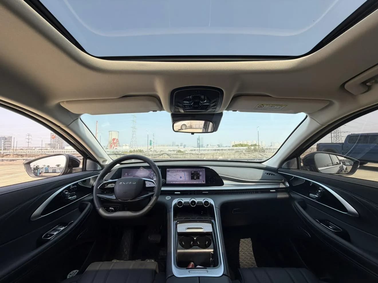 Vehicle thumbnail 2