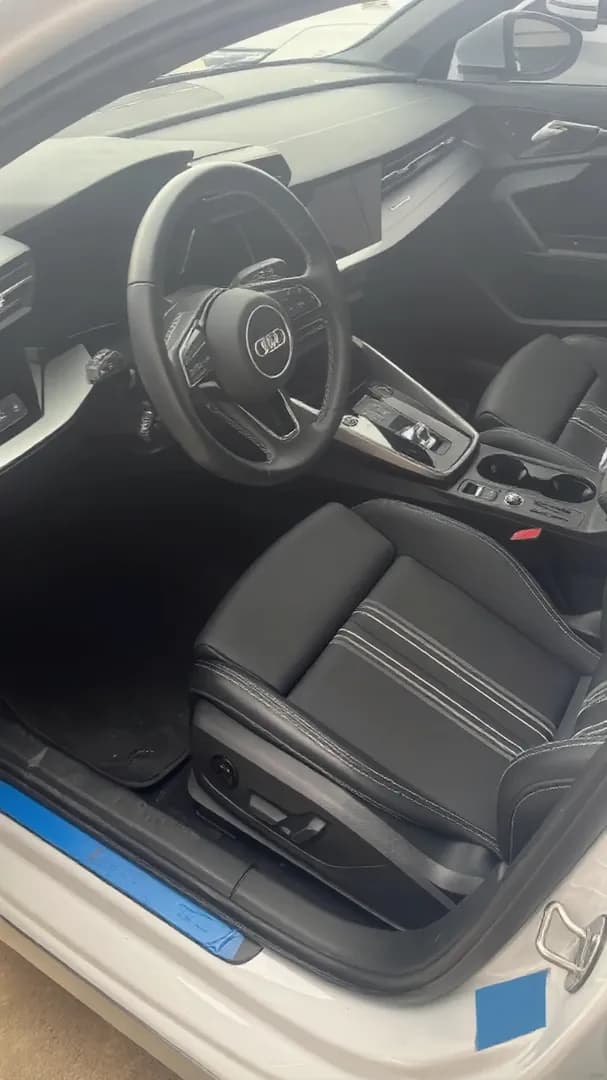 Vehicle thumbnail 2