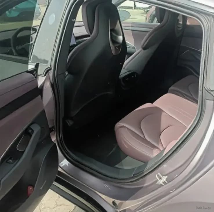 Vehicle thumbnail 3