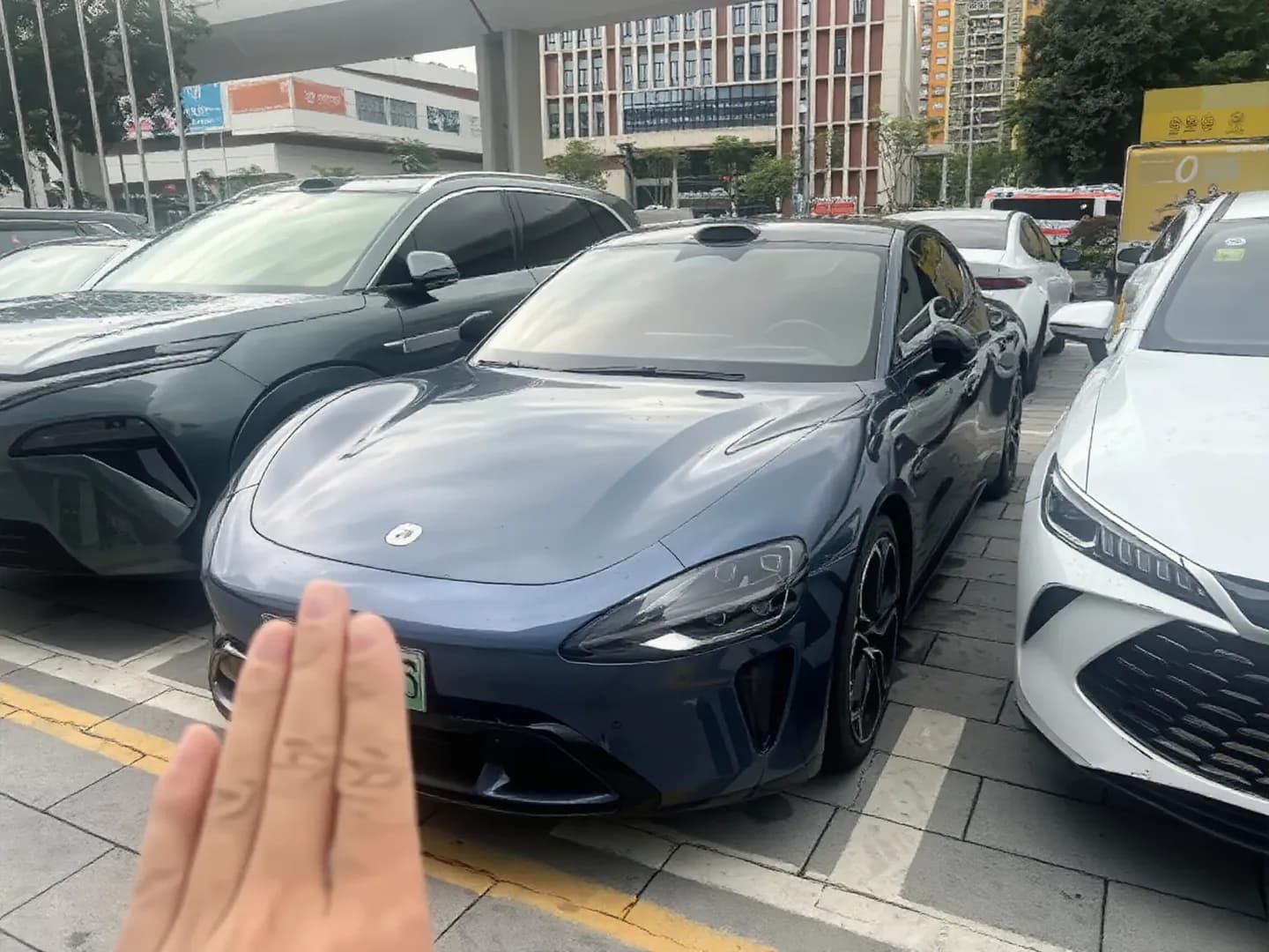 2024 MI SU7