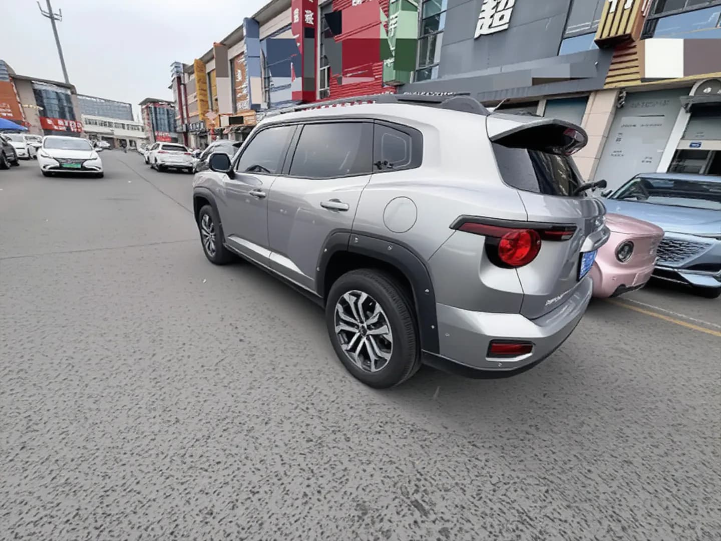 Vehicle thumbnail 4