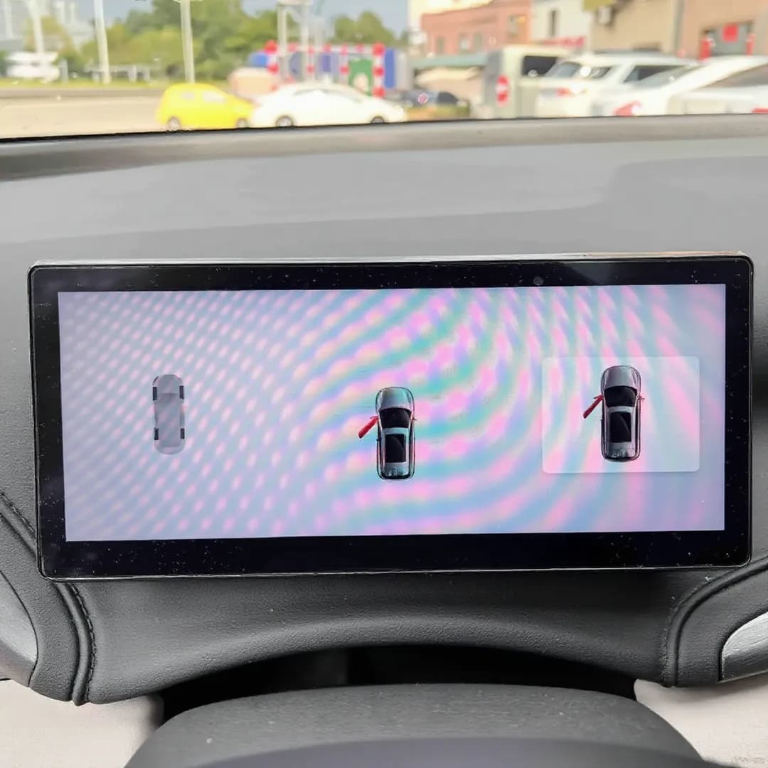 Vehicle thumbnail 6