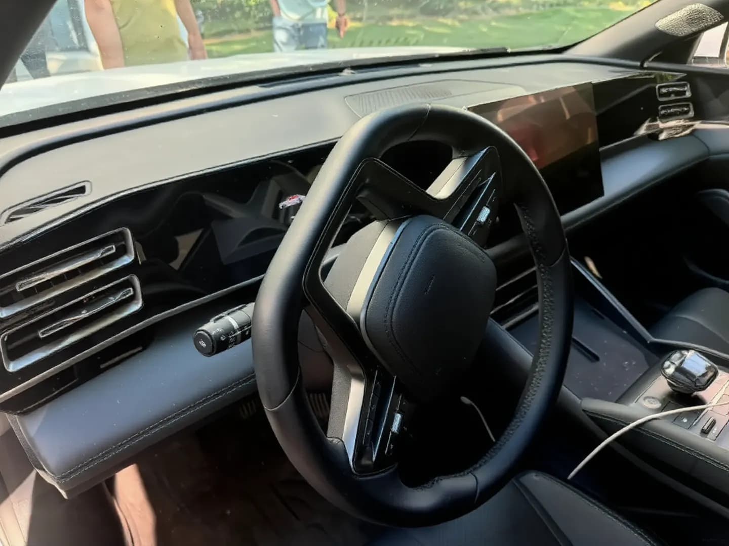 Vehicle thumbnail 3