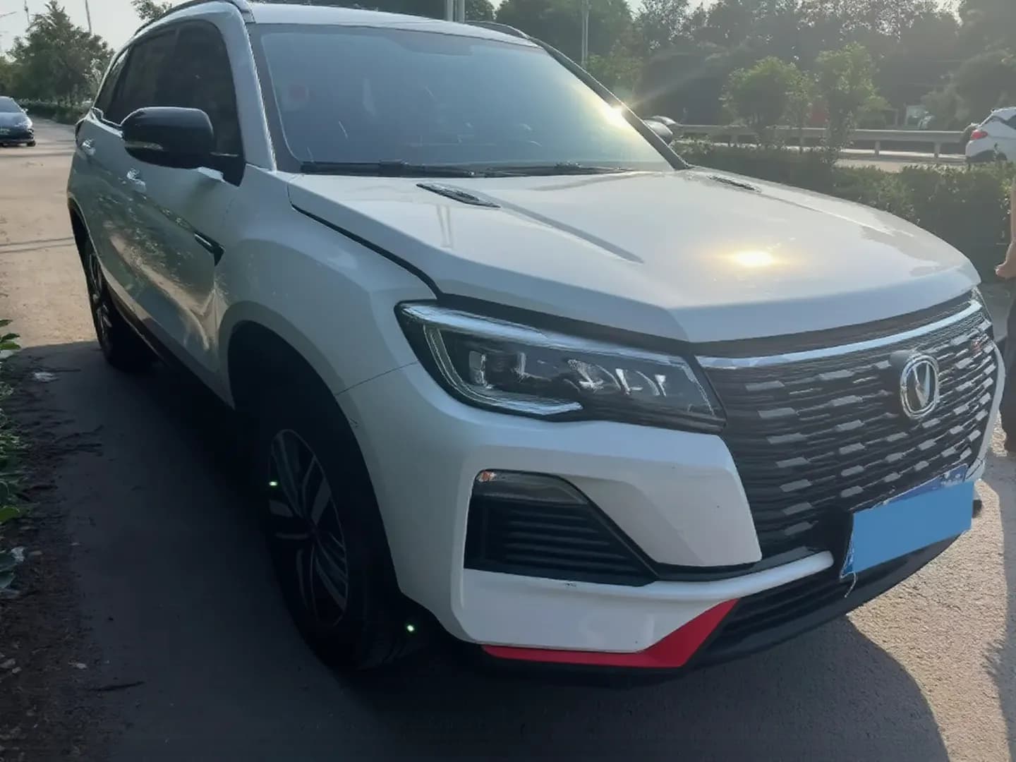 Vehicle thumbnail 2