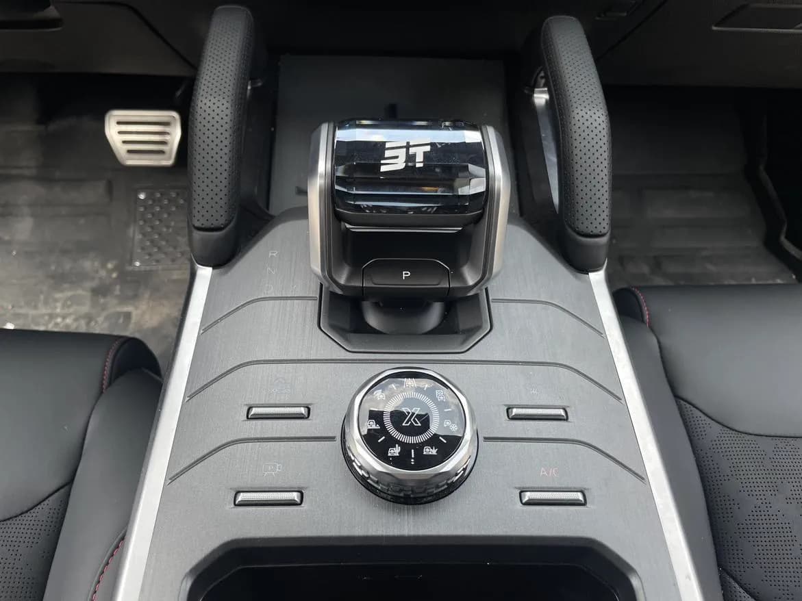Vehicle thumbnail 3