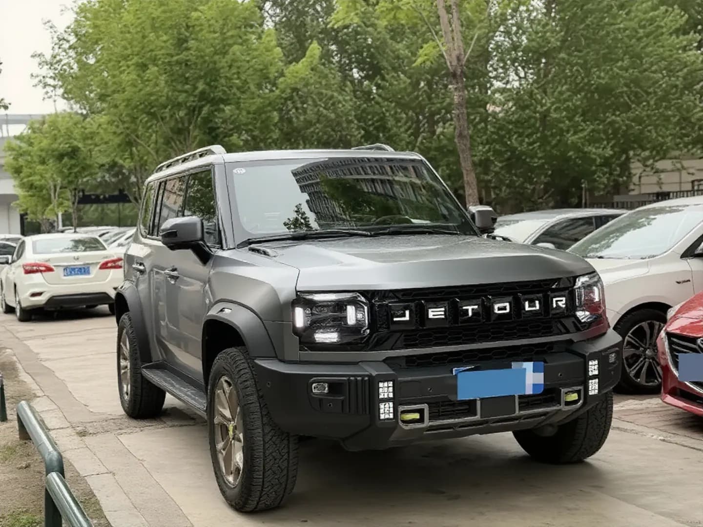 Vehicle thumbnail 3