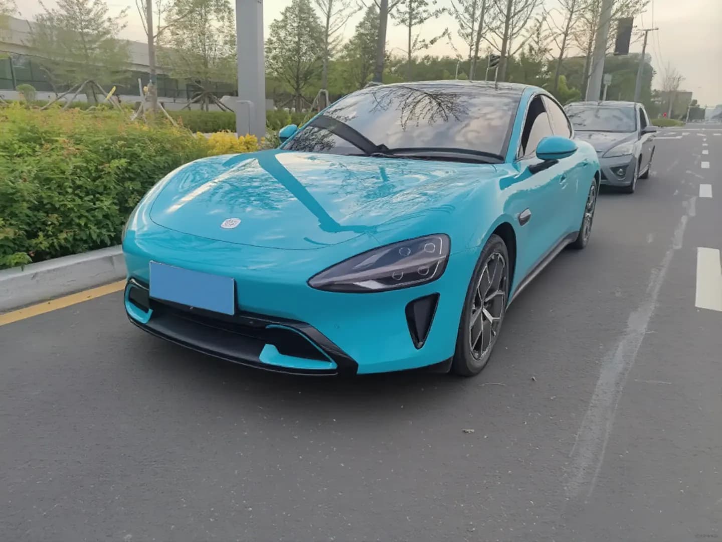 2024 MI SU7