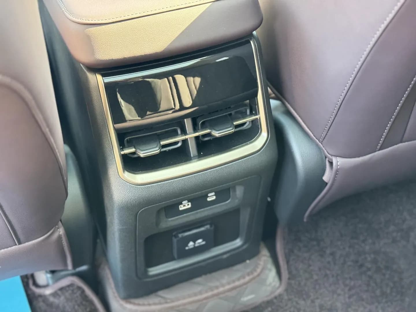 Vehicle thumbnail 7