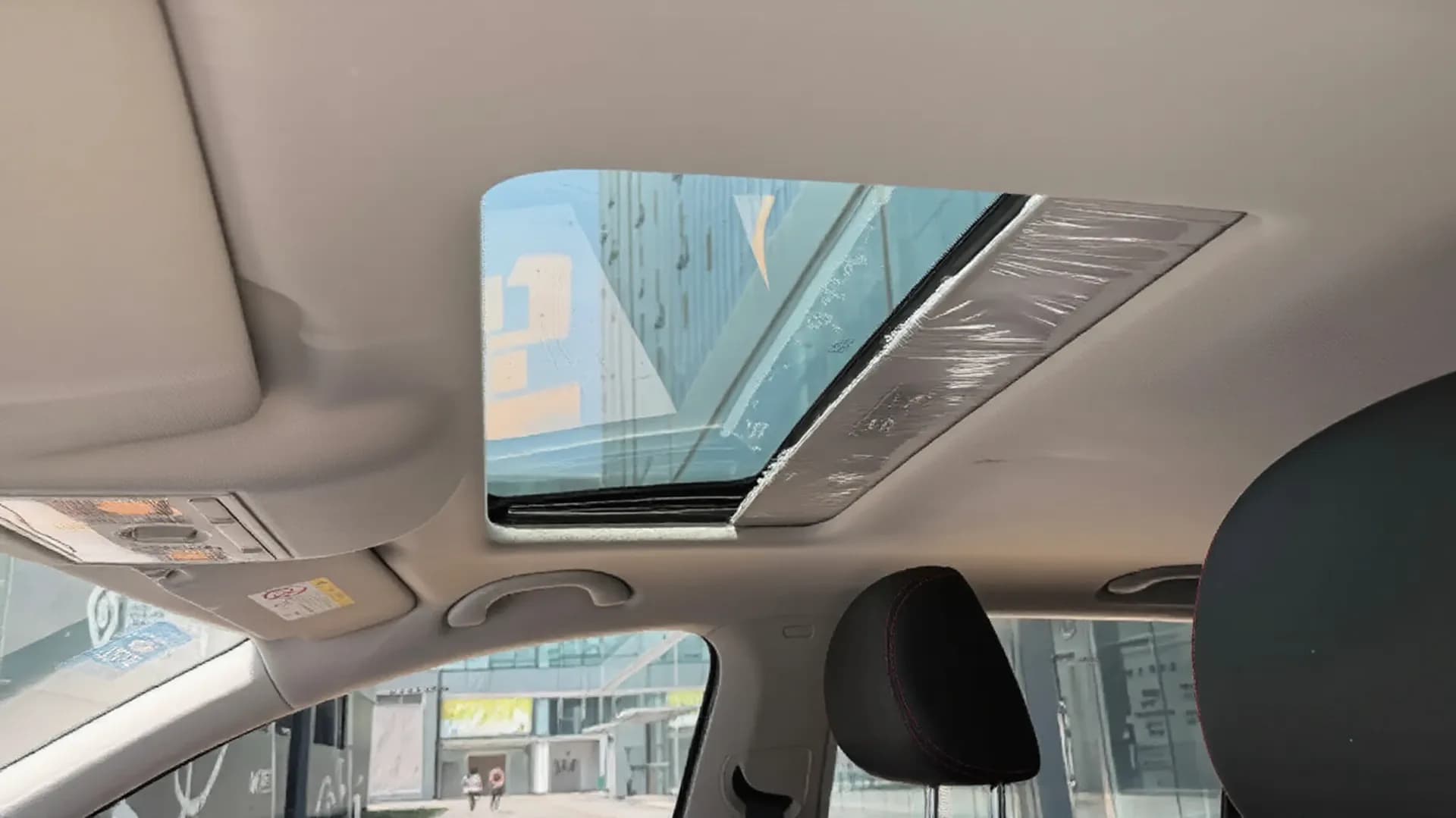Vehicle thumbnail 6