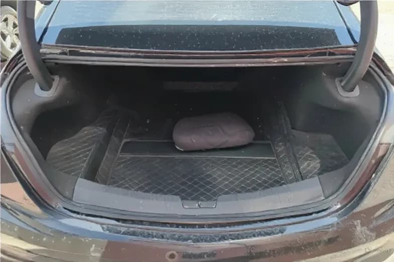 Vehicle thumbnail 6