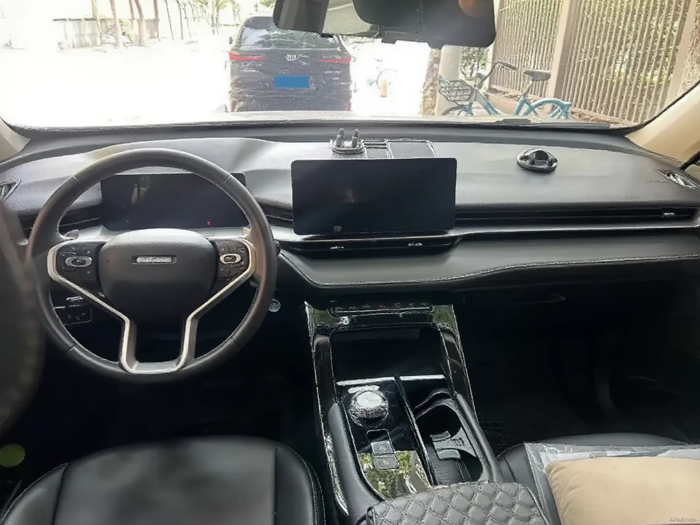 Vehicle thumbnail 6