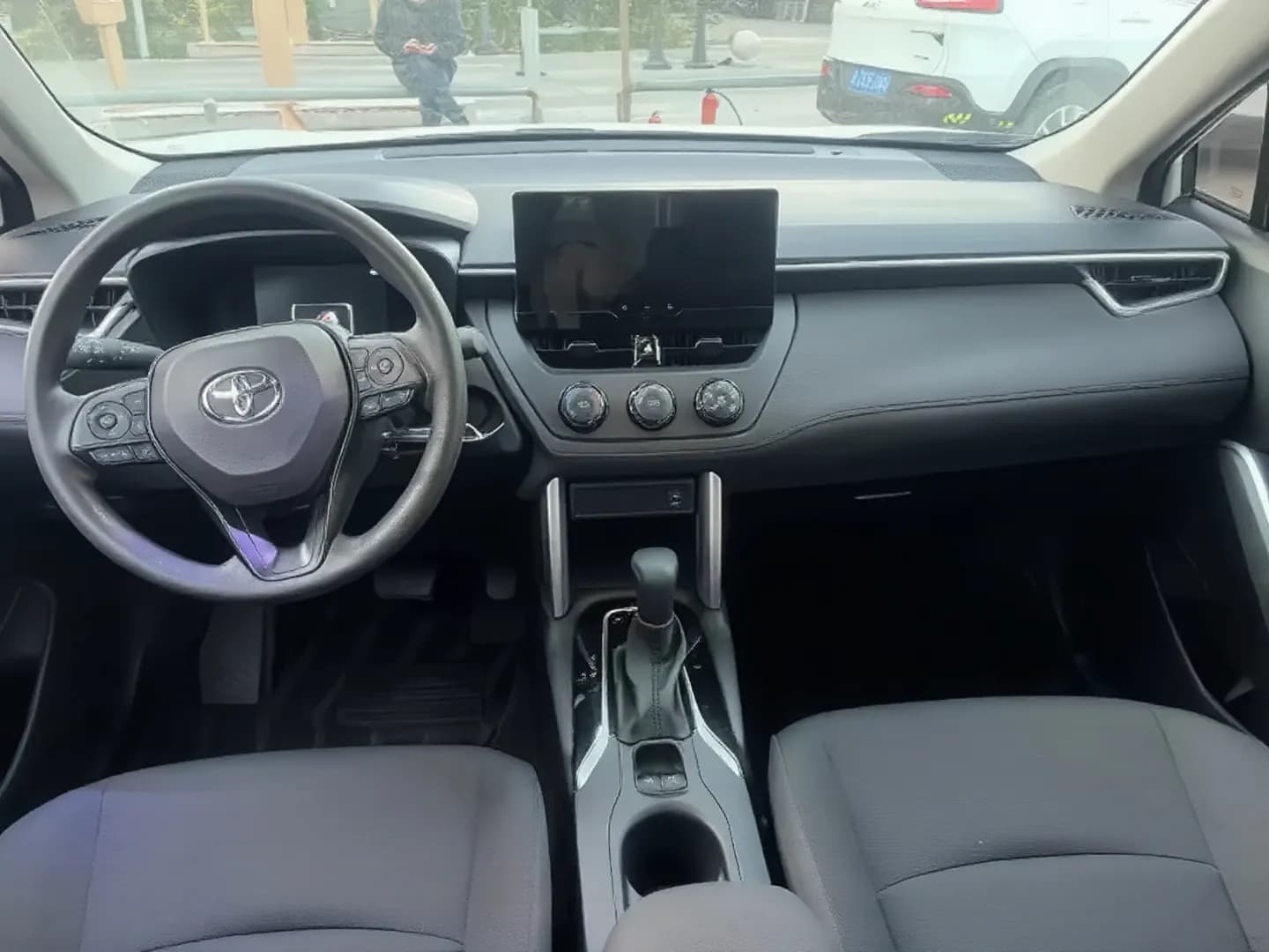 Vehicle thumbnail 5