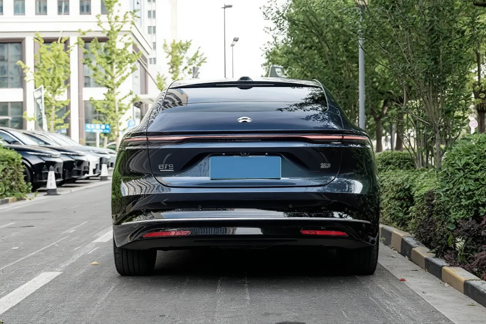 Vehicle thumbnail 2
