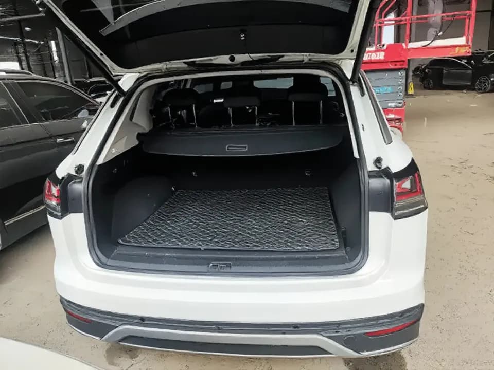 Vehicle thumbnail 8