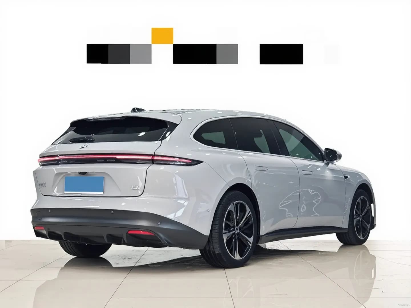 Vehicle thumbnail 3