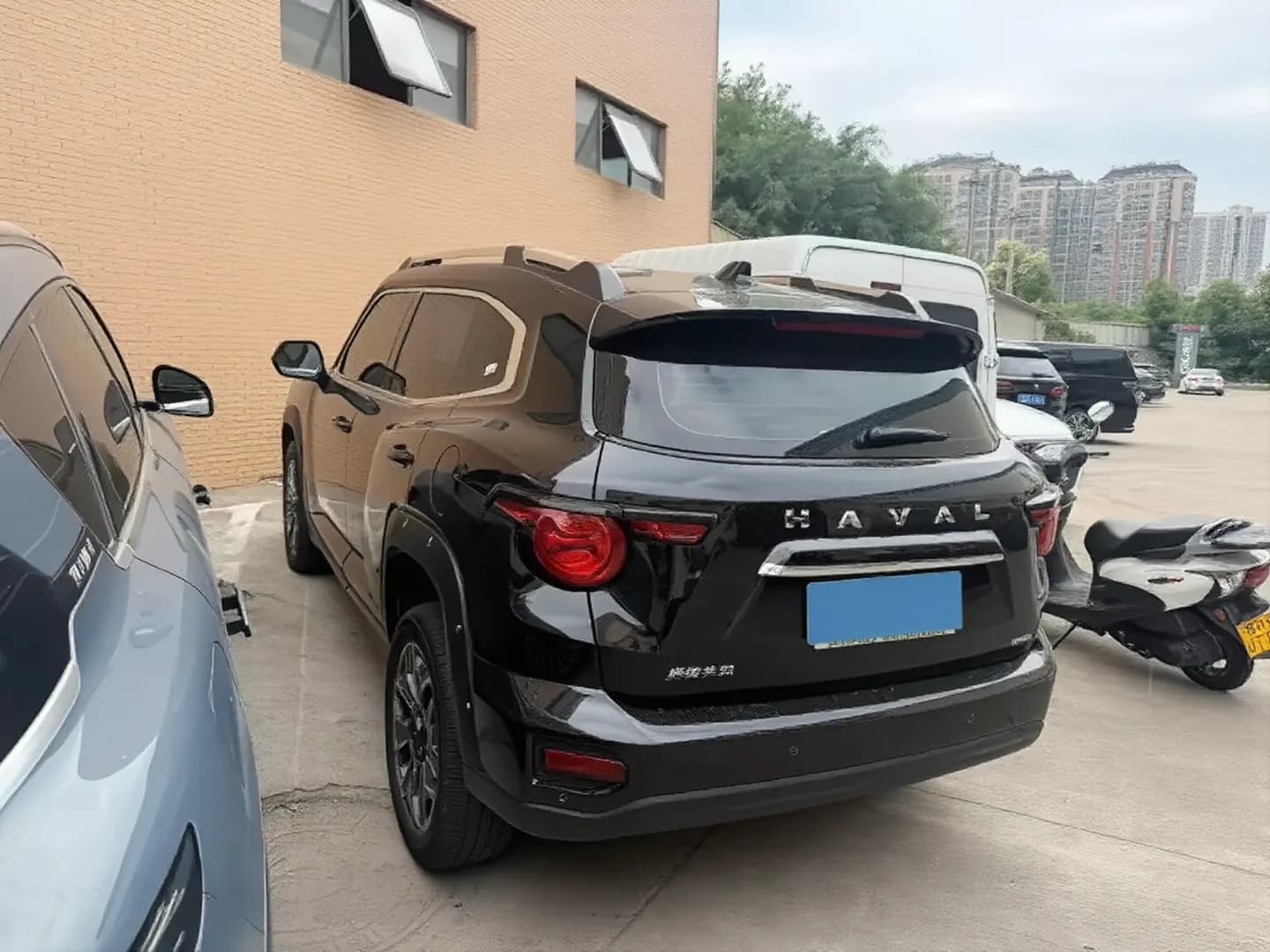 Vehicle thumbnail 7