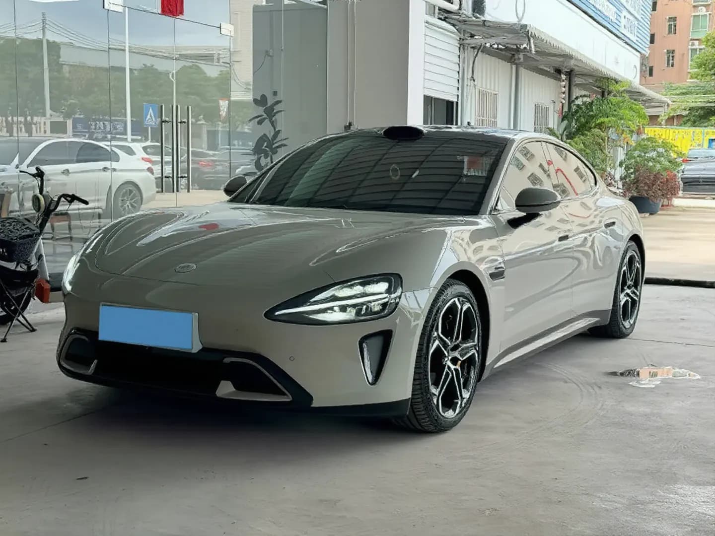 2024 MI SU7