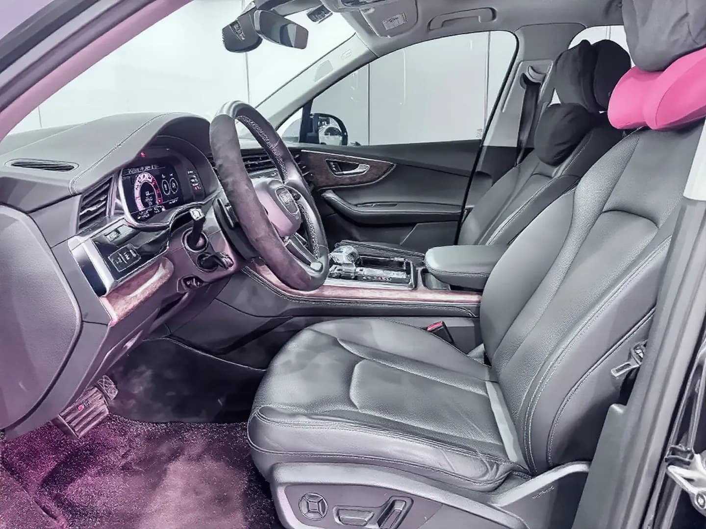 Vehicle thumbnail 5