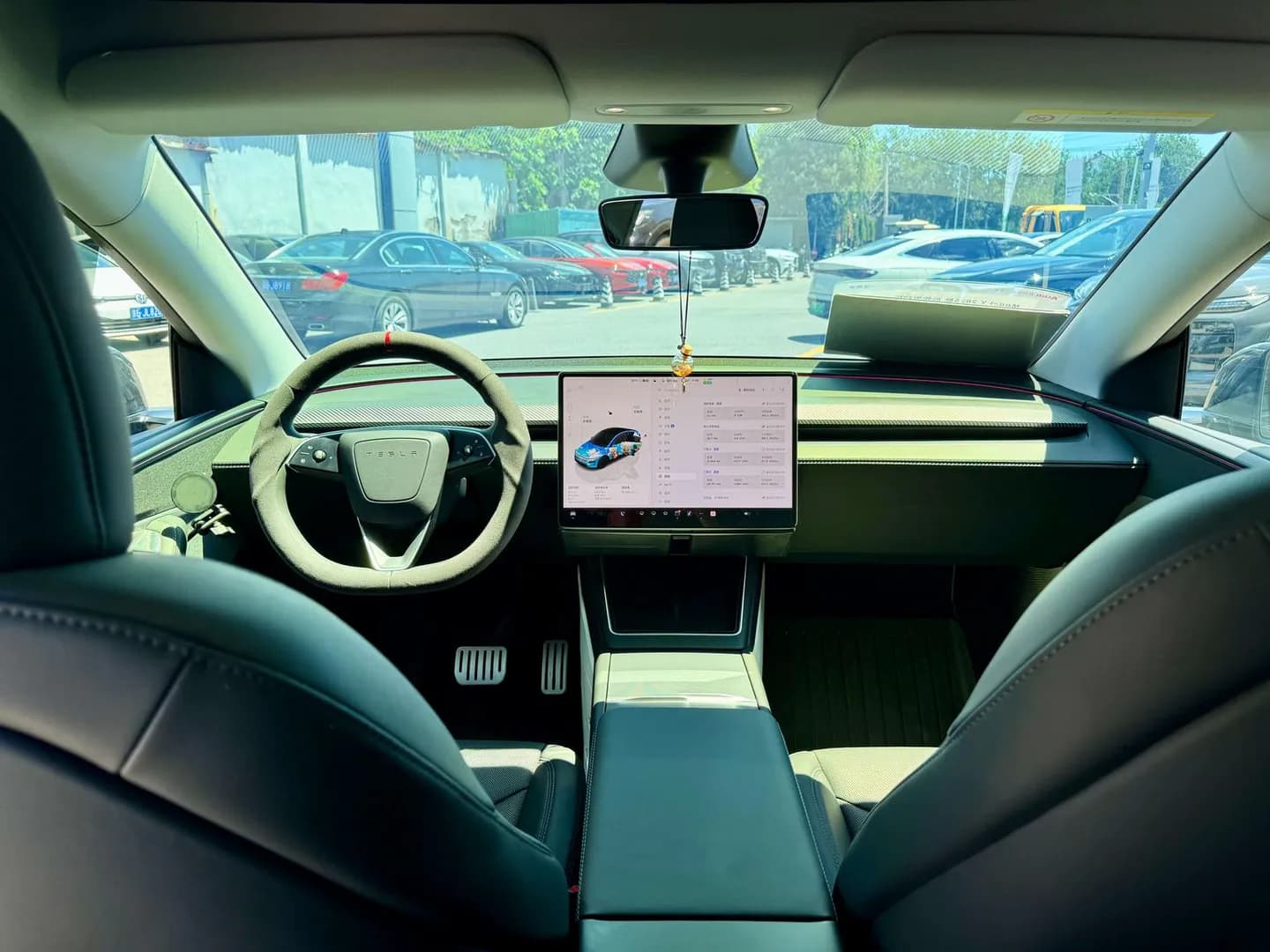 Vehicle thumbnail 5