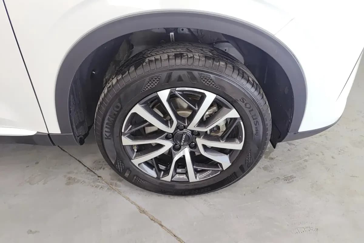 Vehicle thumbnail 2
