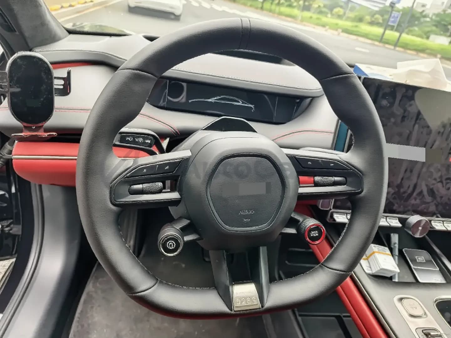 Vehicle thumbnail 6