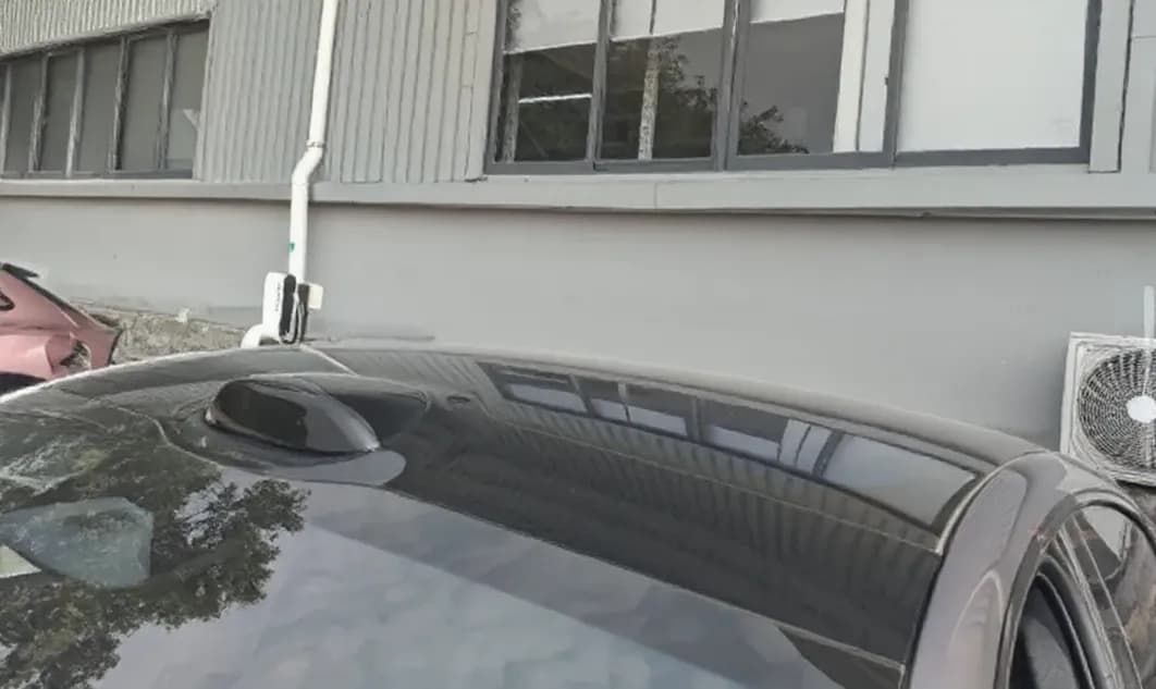 Vehicle thumbnail 4