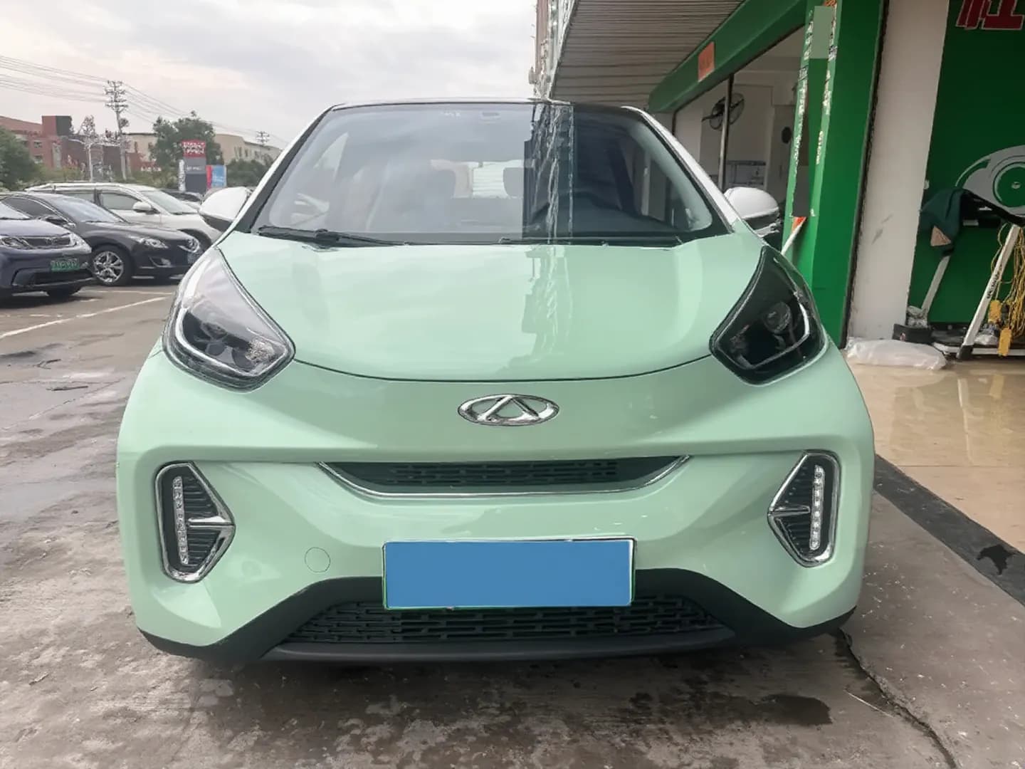 Vehicle thumbnail 2