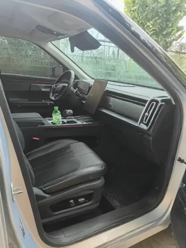 Vehicle thumbnail 7