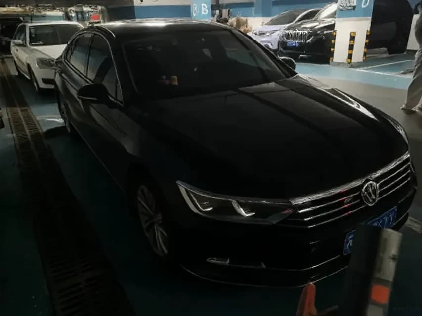 Vehicle thumbnail 2